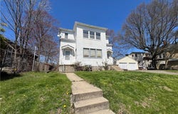 225/227 Garfield Ave, New Castle, PA 16105