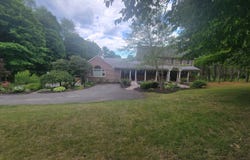 11 Gopher Road, Newtown, CT 06470