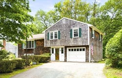 5 Spring Valley Rd, Medfield, MA 02052