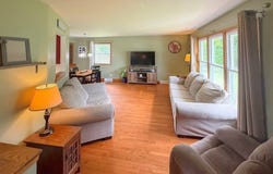 W157n9822 Glenwood Rd, Germantown, WI 53022