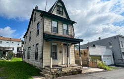 865 W Water Street, Coal Township, PA 17866