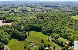 Fireside Dr, Laurel Fork, VA 24352
