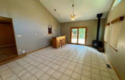 68 THOMAS Avenue, MAPLE SHADE, NJ 08052
