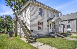 817 Middlebury Street, Elkhart, IN 46516-4524