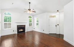 2100 W New Hope Road, Rogers, AR 72758