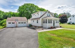 32 Franklin Road, Cromwell, CT 06416