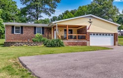 2915 Ozark Drive, MO 63122