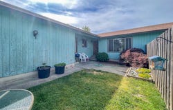 1895 GREEN AVE, Roseburg, OR 97471