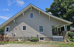 221 S Cross Street, Birmingham, IA 52535