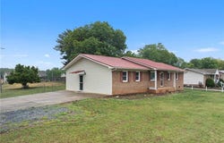 6754 Rosewood Drive, Trinity, NC 27370