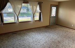 918 James, Vermillion, SD 57069-1012