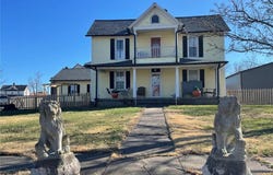 506 E Jefferson Street, Perry, MO 63462