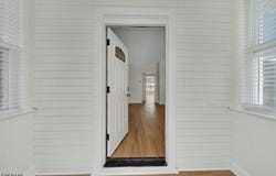 151 Sutton Ave, Totowa Boro, NJ 07512-1643