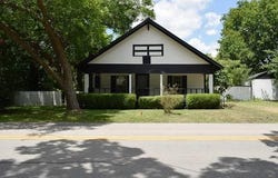 308 E Saunders Street, Trenton, TX 75490