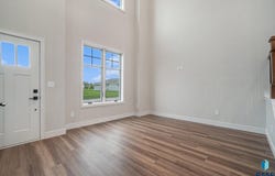 8607 W Shoreline Pl, Sioux Falls, SD 57107