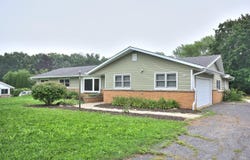 W164N5080 Lone Oak Ln, Menomonee Falls, WI 53051