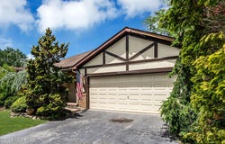 4 Hampton Drive, Marlboro, NJ 07746