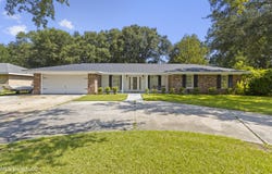 13 Greenbriar Drive, Gulfport, MS 39507