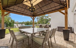 10 ALSCOT CIRCLE, LANGHORNE, PA 19047