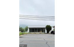 866 STATE STREET, MILLERSBURG, PA 17061