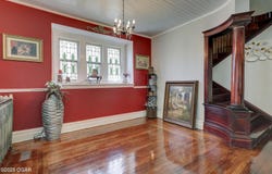102 S Moffet Avenue, Joplin, MO 64801