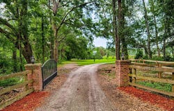 24203 NW 94TH AVENUE, ALACHUA, FL 32615