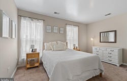 25280 LAKE SHORE SQUARE, CHANTILLY, VA 20152