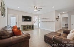 1544 Farmington Hills Drive, Conover, NC 28613