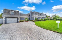 4440 NE 23rd Ave, Lighthouse Point, FL 33064