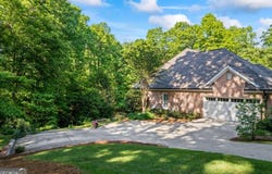 3560 Greystone, Gainesville, GA 30506