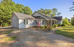 62 McCarthy Road, Opelika, AL 36804