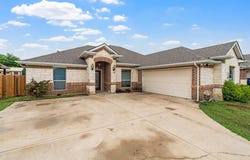 1606 Jupiter Lane, Ennis, TX 75119