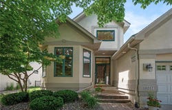 10557 Spyglass Drive, Eden Prairie, MN 55347
