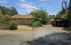 1637 Green Street, Redding, CA 96002