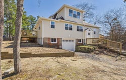 5 Pilgrim Ave, Wareham, MA 02571