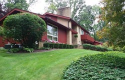 5 Agnes Ln, Holland Twp., NJ 08848-1636