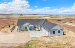 9805 Salmon Ridge Pl, Nampa, ID 83686