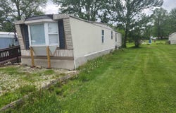 819 Greenbriar Drive, Hartford City, IN 47348