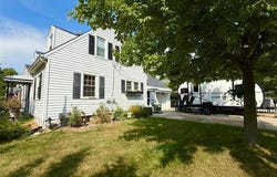 603 N Michigan Avenue, Howell, MI 48843