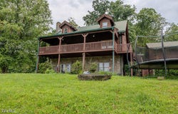 332 Undertaker Boulevard, Clintwood, VA 24228