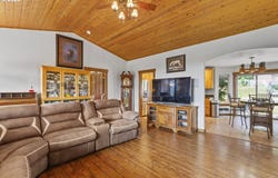 9019 NE WINTERS RD, Camas, WA 98607