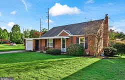 860 HESS Road, YORK, PA 17404