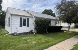 504 S D Street, Fairfield, IA 52556