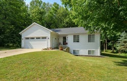 152 Summit Drive, Allegan, MI 49010