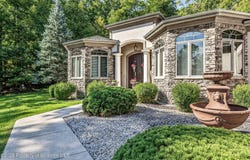 1004 Oakford Woods, Waverly, PA 18471