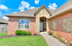 17401 Melville Lane, Edmond, OK 73012