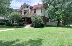 323 N Main St, Pratt, KS 67124