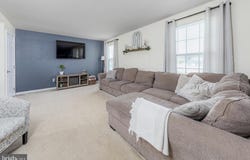 7 SCHOONER, CARNEYS POINT, NJ 08069