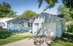 1202 SW Peggy Circle, Lee's Summit, MO 64081