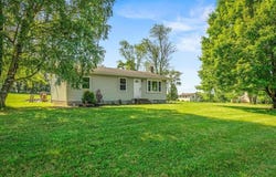 1608 Starry Lane, Effort, PA 18330
